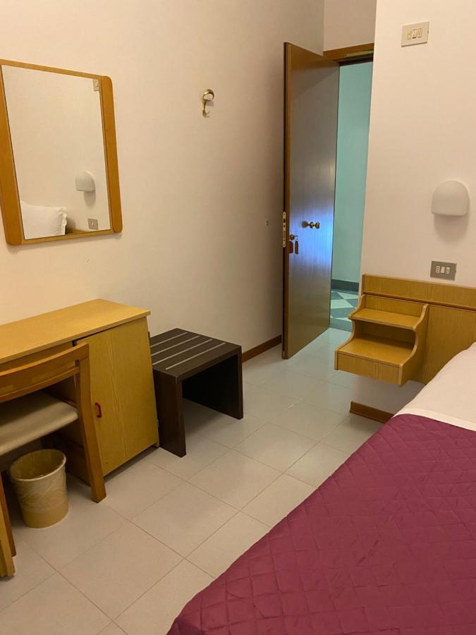Hotel Ferrara Chianciano Terme Luaran gambar